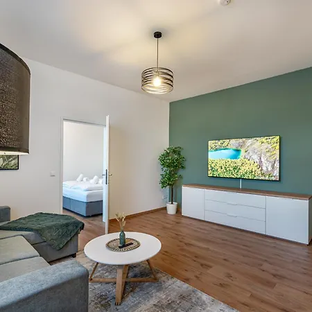 Downtown By Cosy Homes Apartment