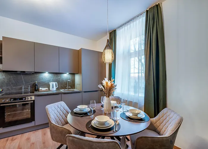 Apartment Downtown By Cosy Homes