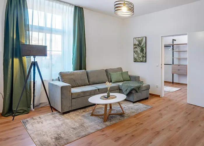 Downtown By Cosy Homes Apartment *